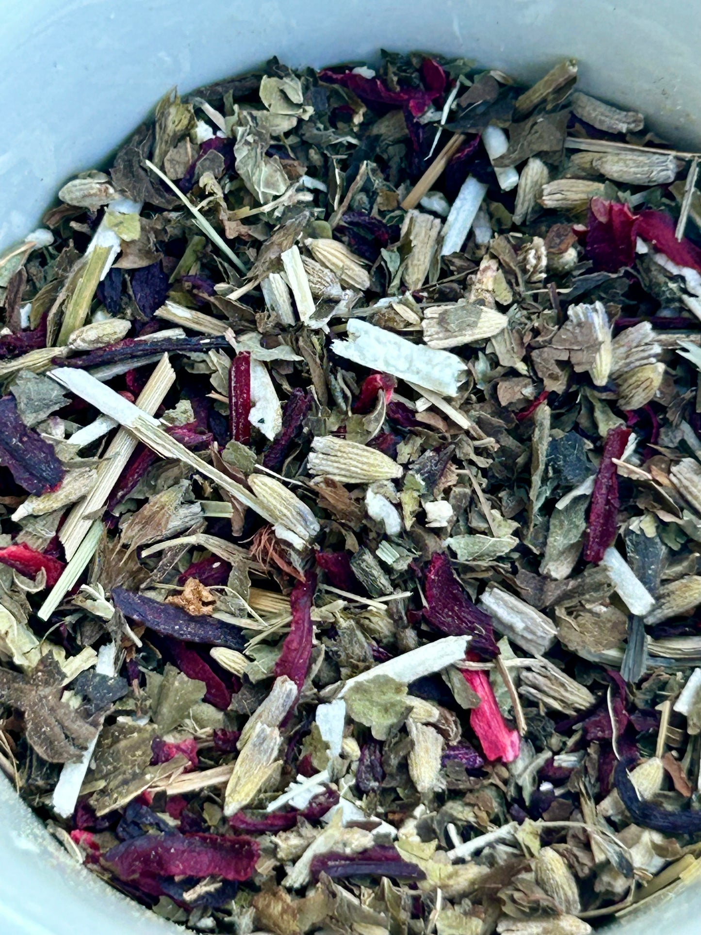 Tea Lovers Sampler with fine mesh tea Accessories